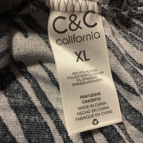 C & C California Gray Zebra Print Super Soft Long Sleeve Top - Picture 4 of 6
